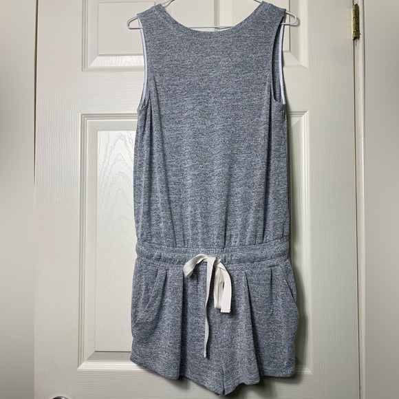 Aritzia Wilfred Free | Grey Izabel Romper - Small - Picture 2 of 6